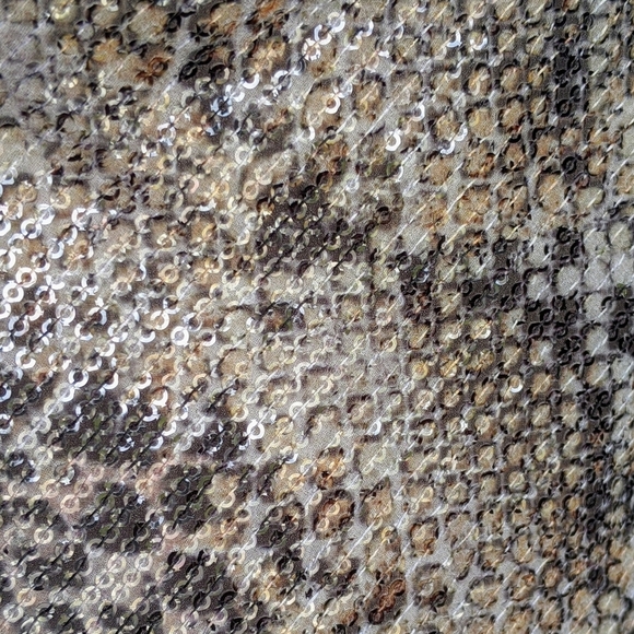 Elie Tahari Blouse Sleeveless Sequin Snake Print Draped Neck Truffle Black L NWT - Picture 12 of 16